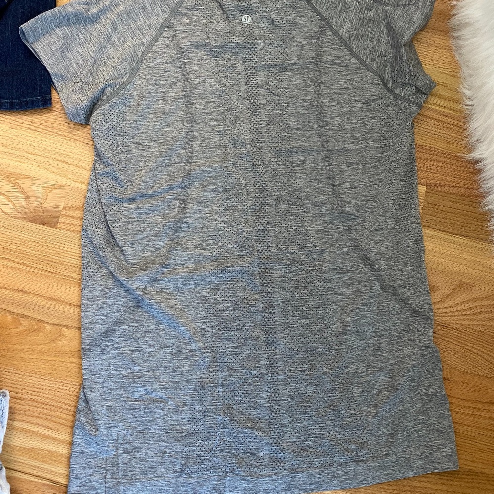 Grey Lulu lemon short sleeve